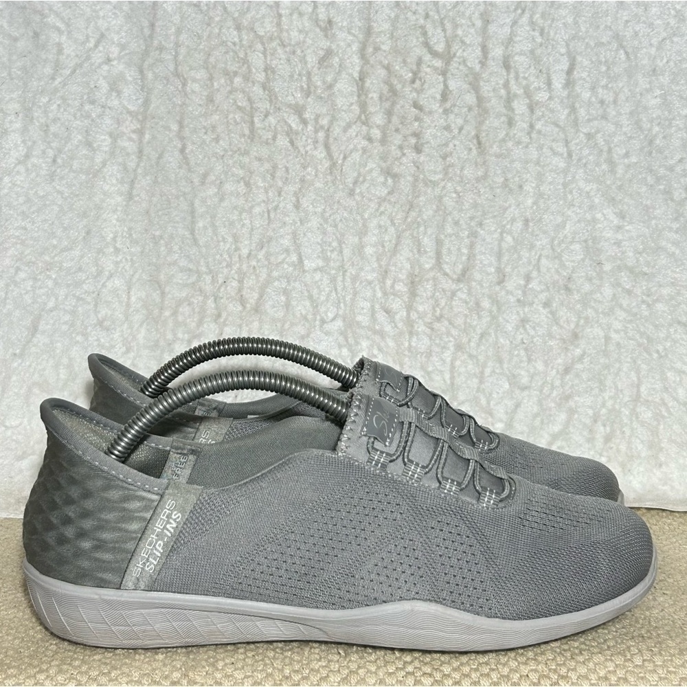 Skechers Womens Grey Newbury St Slip-Ins.Knit Memory Foam Sneakers Shoes SZ 7.5